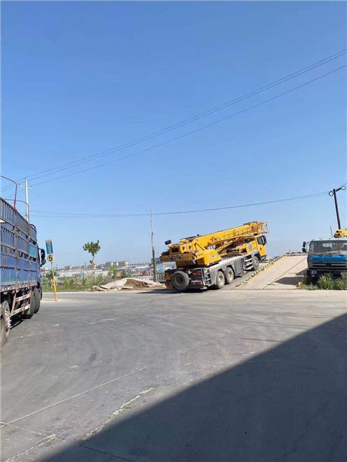 霍山县25吨吊车的租赁价格大概是多少？