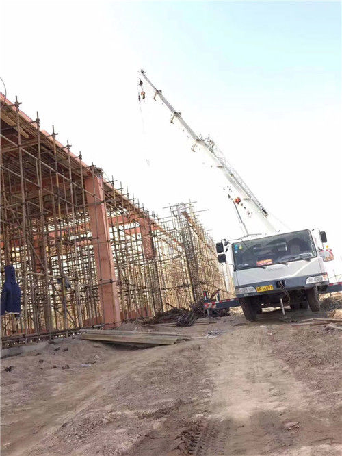 霍山县吊车作业的安全注意事项有哪些？