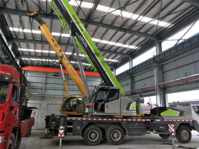 霍山县高空车出租需要注意哪些安全事项？