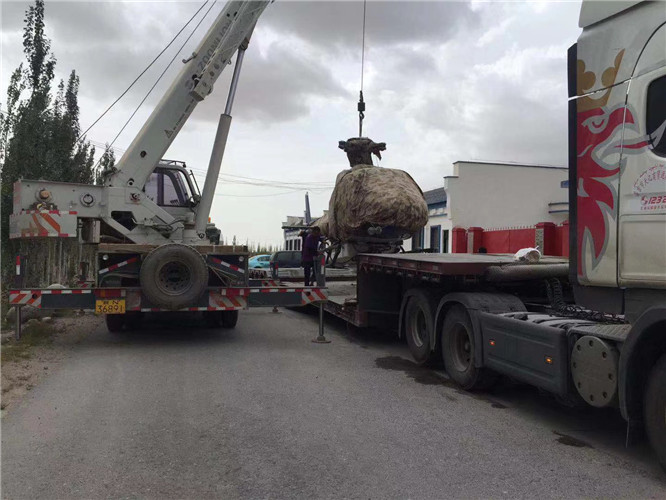 霍山县狭窄场地（如小区、车间）适合用哪种吊车？